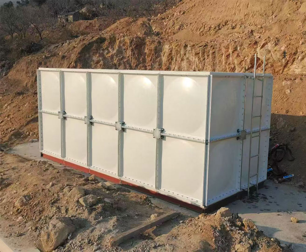 Custom fiberglass panels for agricultural water tanks