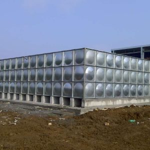 Factory Installation of Rectangular Bolted Stainless Steel Water Tank Factory Installation of Rectangular Bolted Stainless Steel Water Tank