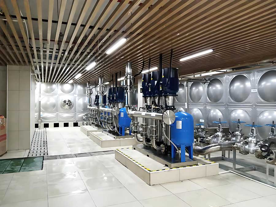 integrated water tank with pump