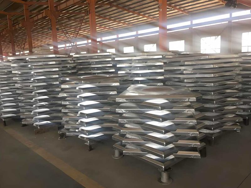 Industrial water storage system for factory production water supply and continuous manufacturing processes. Industrial water storage system for factory production water supply and continuous manufacturing processes.