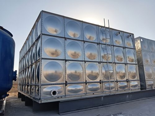 Hot-dip galvanized water tank for a decorative materials factory Hot-dip galvanized water tank for a decorative materials factory
