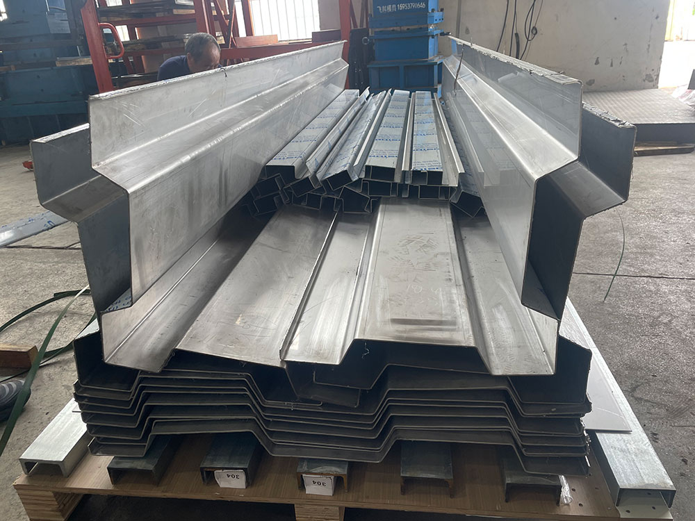 Ribbed Stainless Steel Modular Water Tank Material Packing
