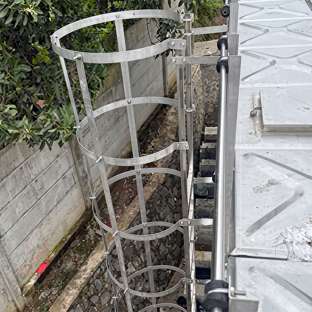 External Ladder
