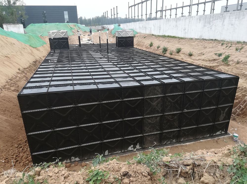 BDF Composite Water Tank with Black Bituminous Coating
