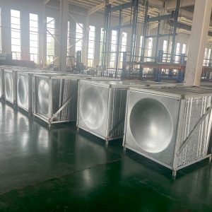 Export Packaging of Hot-Dip Galvanized Water Tanks Export Packaging of Hot-Dip Galvanized Water Tanks