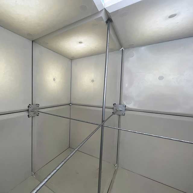 HDG Water Vertical Support