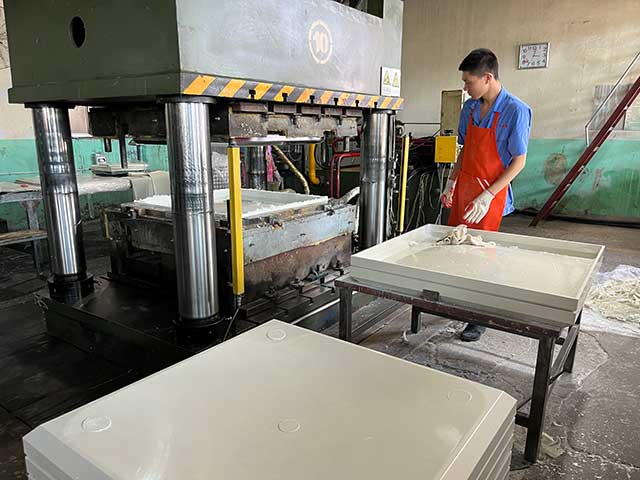 GRP Panel Compression Molding