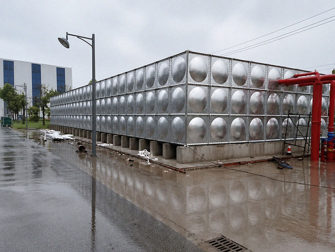 custom square HDG water tank
